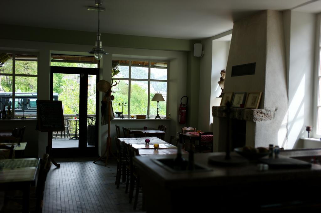 Hotel-Restaurant Le Parisien Les Vignes Εξωτερικό φωτογραφία